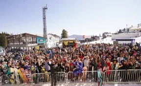 «Более 35 тысяч человек»: на фестивале GrelkaFest в Шерегеше зафиксировали рекордное число людей