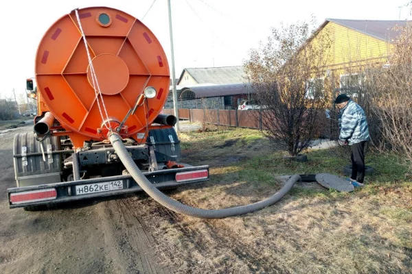 Мэр Белова рассказал о ходе работ по откачке воды в частном секторе