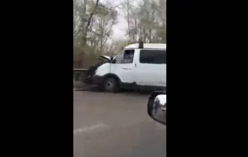 Фото: Двое взрослых и трое детей пострадали в аварии в Новокузнецке 1