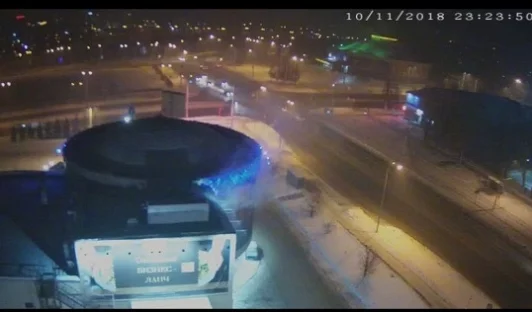 Фото: Кемеровчан напугал пар, идущий от купола городского цирка 2
