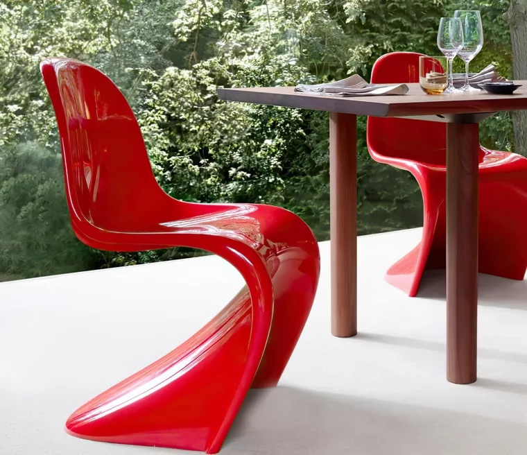 Фото: Дизайнерские пластиковые стулья в интерьере: как выбрать и где поставить 1