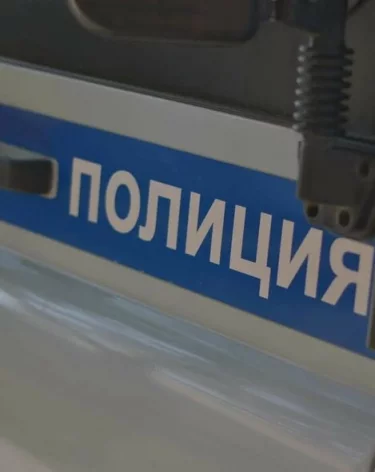 Курьер из Новосибирска, ударивший пенсионерку ногой в лицо, признал вину