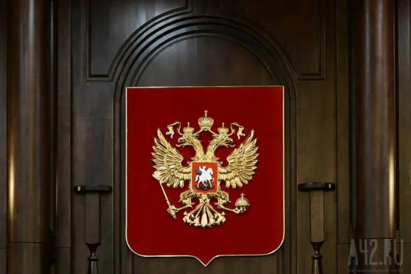 Путин подписал пакет законов о поражении в правах заочно осуждённых релокантов