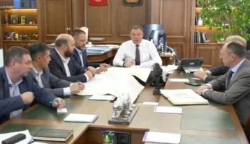 Фото: Подтоплены 1482 дома: губернатор Кузбасса обсудил помощь пострадавшим беловчанам 1