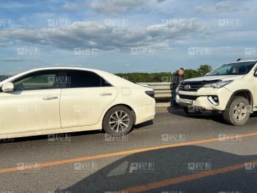 Фото: В Кемерове из-за ДТП на Кузбасском мосту образовалась пробка 3