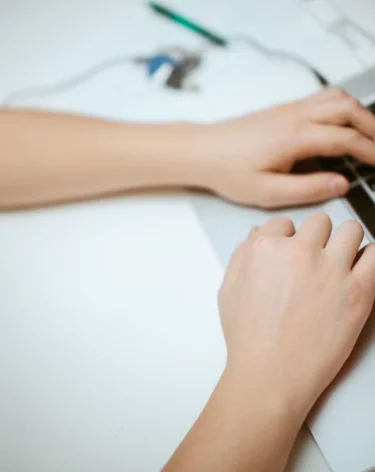 В Госдуме напомнили россиянам о короткой рабочей неделе в конце февраля