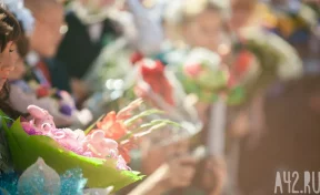 Лимит на подарки учителям могут пересмотреть, сейчас он составляет 3 000 рублей