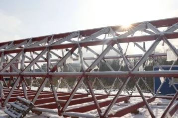 Фото: Новый пешеходный мост в центре Кемерова сняли на видео с высоты 1