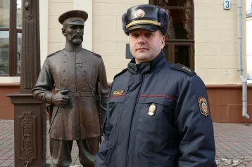 Фото: В Минске школьника заставили извиниться перед памятником за пощечину 1