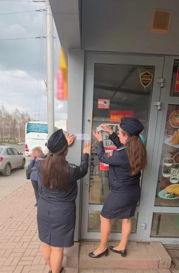 Фото: В Кемерове закрыли павильон питания из-за нарушений санитарных норм 1