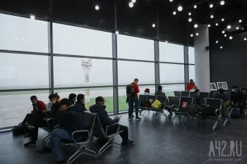 Фото: «Проведён ремонт покрытия»: власти Кузбасса прокомментировали временное закрытие кемеровского аэропорта  1