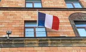 Француз зарезал туриста возле Эйфелевой башни в Париже