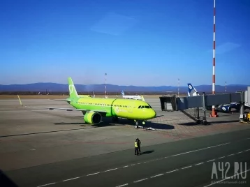 Фото: Вылет рейса Чита — Москва отложили из-за женщины, открывшей аварийный выход во время посадки 1
