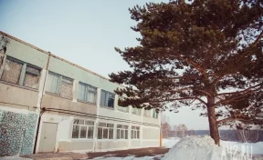 Занятия в школах Сибири начались с минуты молчания в память о погибших в Кемерове