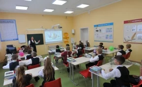 Сергей Цивилёв поздравил жителей села Журавлёво с открытием цифровой школы