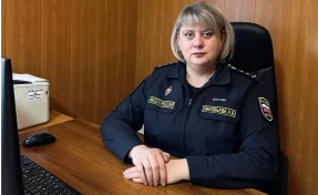 Сотрудницы ГУФССП по Кузбассу спасли трёх человек из пожара и мужчину с сотрясением