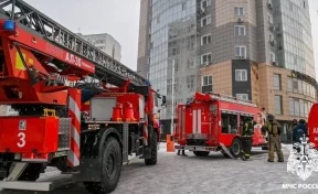 135 человек срочно эвакуировались из высотки в Новокузнецке