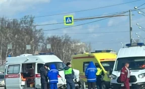 На Сахалине карета скорой столкнулась с автобусом: есть пострадавшие