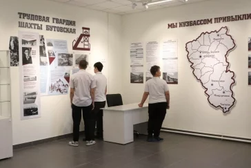 Фото: В Кемерове спустя два года открыли после ремонта начальный блок школы №51 4