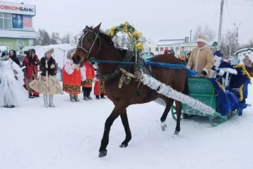 Фото: В Кузбассе прошёл «Карнавал сибирской росписи» 1