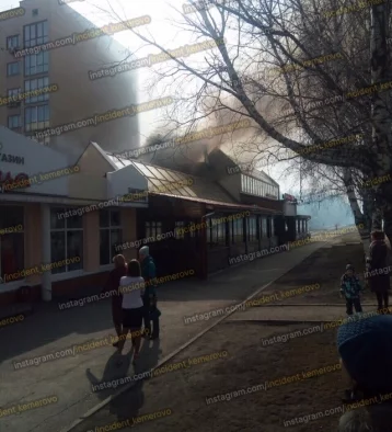 Фото: В Кемерове загорелся ресторан 3