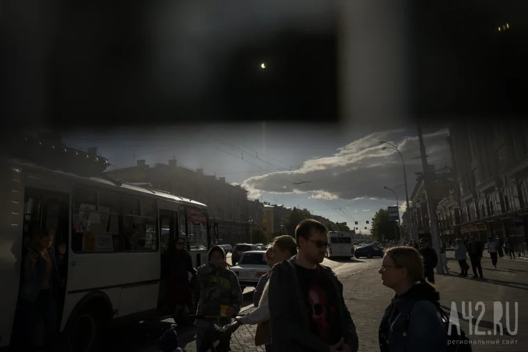 Фото: Впервые за 55 лет кемеровчане увидели кольцеобразное солнечное затмение 14