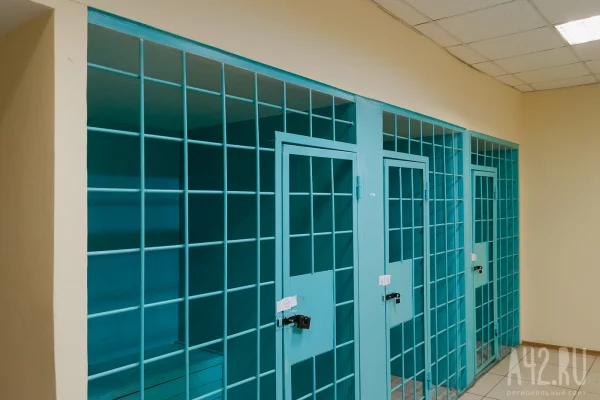 В Малайзии туриста из России задержали за царапину в лифте отеля