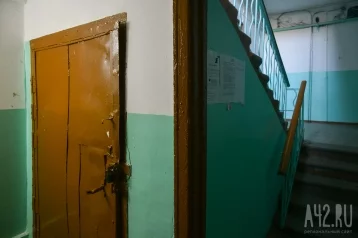 Фото: В Магнитогорске женщина пыталась силой завести в квартиру чужого 5-летнего ребёнка 1