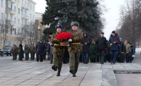 Губернатор Кузбасса и мэр Кемерова почтили память погибших защитников Отечества