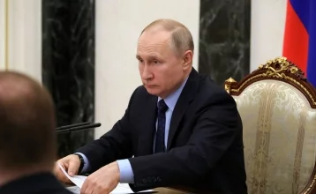 Фото: Налог на выплаты доходов, уходящих из России за рубеж, нужно увеличить на 13% — заявил Путин 1