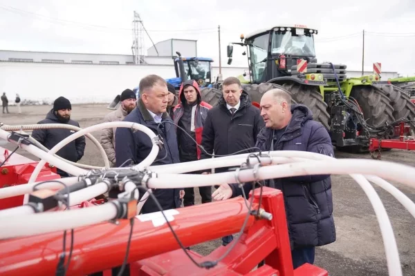 Илья Середюк проверил, как готовятся к посевной семеноводческие хозяйства Кузбасса