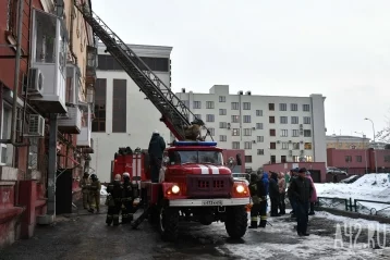 Фото: В Кемерове загорелся жилой дом 30 марта 4