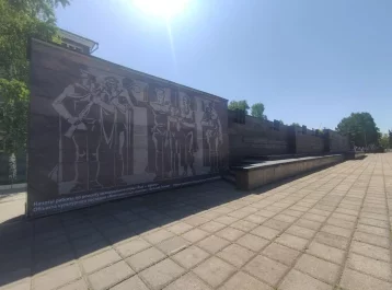 Фото: В Новокузнецке ищут подрядчика для реставрации мемориального комплекса «Бульвар Героев» 1