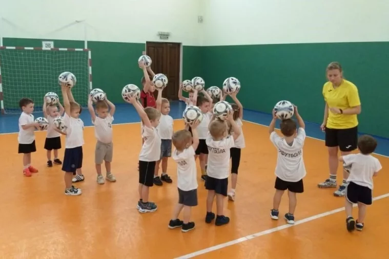 Фото: Кемеровская футбольная школа объявила набор детей с трёх лет 8