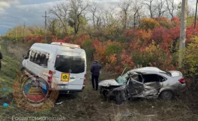 В Ставропольском крае в ДТП с перевозившим детей микроавтобусом погиб человек