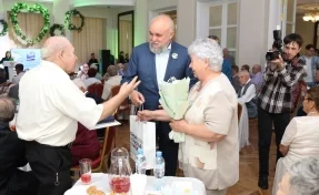 Губернатор Кузбасса поздравил семейные пары, состоящие в браке более 50 лет