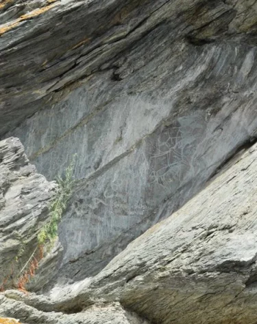 Пропавших Усольцевых искали в пещерах