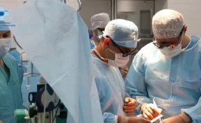 В Кемерове медики провели две уникальные операции на работающем сердце 