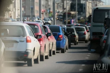 Фото: Россияне стали чаще покупать машины с «автоматами» 1