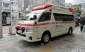 В Японии автобус с иностранцами врезался в телефонный столб возле аэропорта Фукуоки, пострадали 20 человек