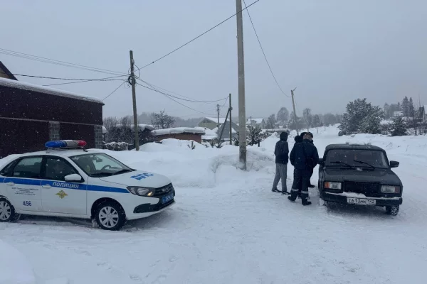 В Кузбассе подросток без прав за рулём чужой машины попался полиции