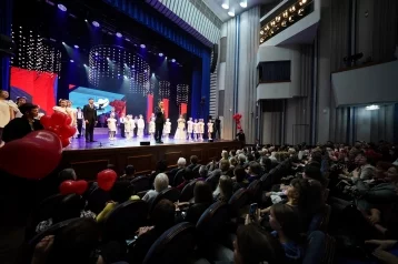 Фото: Участниц конкурса «Кемеровчанка года» поприветствовал губернатор Илья Середюк 1