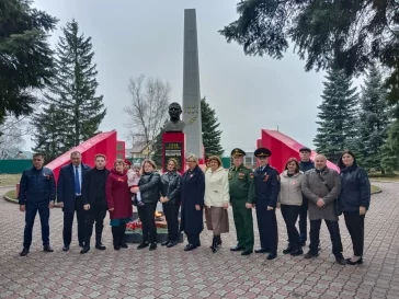 Фото: В Кузбассе появилась ещё одна школа имени героя 2