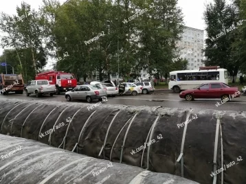 Фото: В Кемерове столкнулись четыре машины, есть пострадавший 1