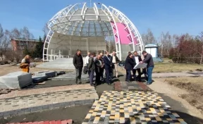 Илья Середюк показал, как будет выглядеть новая брусчатка в кемеровском парке Жукова
