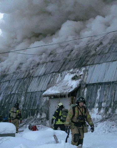 В ГУ МЧС по Кузбассу назвали причину пожара на складе в Новокузнецке