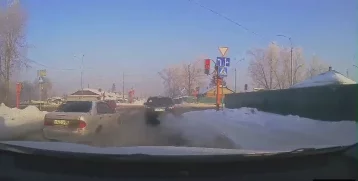 Фото: Появилось видео момента аварии на Сибиряков-Гвардейцев в Кемерове 1