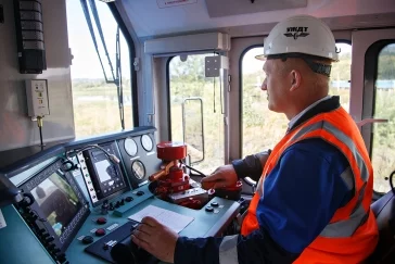 Фото: «Кузбассразрезуголь» обновляет локомотивный парк 3