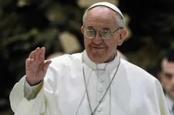 Фото: Отдёргивал руку: Папа Римский неприятно удивил католиков 1