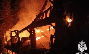 Очевидцы: в Шерегеше полностью сгорел гостевой дом